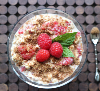 Overnight Raspberry & Vanilla Protein Oats